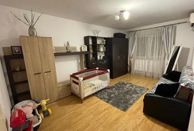 Apartament 2 cam decomandat, centrala termica, AC, mobilat si utilat!