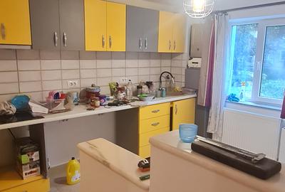 Vand apartament 2 camere