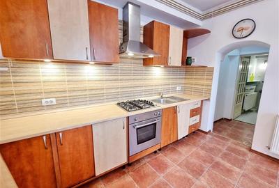 Garsoniera spatioasa de inchiriat in Centrul Istoric al Brasovului - 18