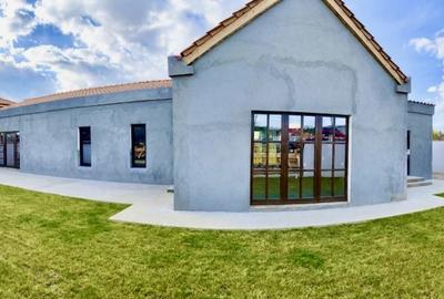 Vilă mediteraneană, pe parter, cartier cu iesire la lac, peninsula Balotesti - 6