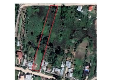 Casă bătrânească + teren intravilan total 3.000 mp - 5