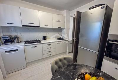 Apartament 3 camere de vanzare - modernizat 2024 - Poarta 6 - 3