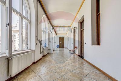 Apartament ultracentral 62 mp cu 2 ferestre spre bulevard - 4