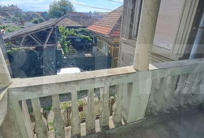 Casa 4 camere, 100 mp, zona Livezii - Fagaras - 8