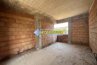 Casă individuală cu 4 camere în Ampoi 3