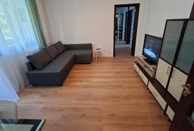 Particular inchiriez 3 camere Metrou Obor - 2