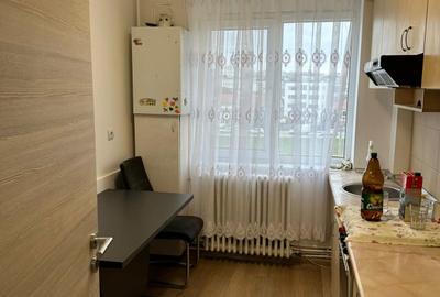 Apartament cu 3 camere, zona Podu de Piatra - 5
