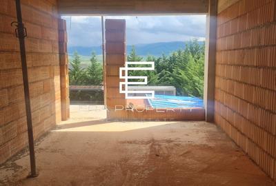 Apartament 2 camere + gradina 50 mp, la cheie , Cristian - 8