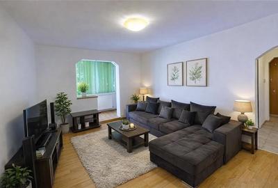 Apartament cu 4 camere decomandat în Noua