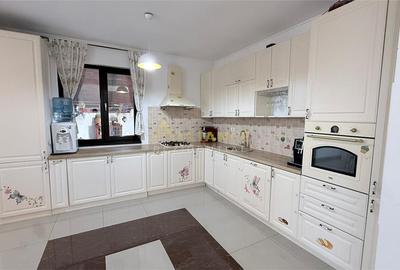 Duplex - 4 camere - 2 bai - 350mp teren - 5