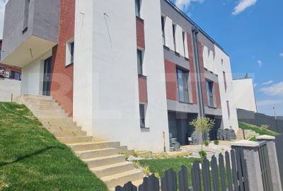Duplex cu 5 camere în Florești