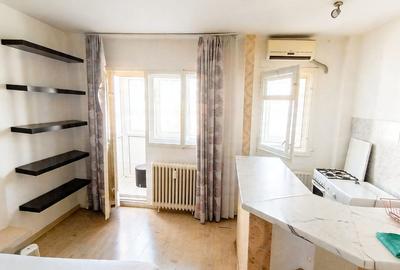 Basarabia - Tina Petre, Bloc mixt- garsoniera - 1