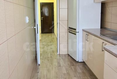 Apartament generos, decomandat, 1 cameră – Micro 20, etaj 1 - 7