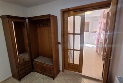 Zona Trocadero , imobil 90 mp., IDEAL BIROURI, curte - 11
