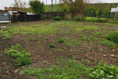 Teren intravilan 480 mp  cu casa batraneasca , 46 mp, zona Letea Veche - 1