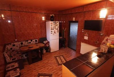 200mp utili Vila 5 cam zona Piata Saraca, 300mp teren cu 15m deschidere - 11