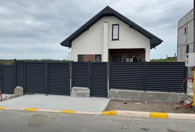 Casă individuală cu 3 camere în Valu lui Traian