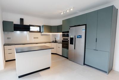 Vilă superbă, renovată integral, pe teren de 1.000 mp, în Pipera - 6