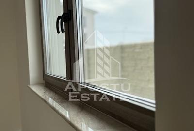 Duplex cu perete dublu, 4 camere si 3 bai finalizat, toate utilitatile - 27