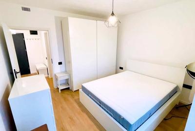 Apartament cu 2 camere semidecomandat, mobilat în Central