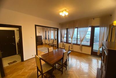 Apartament cu 4 camere decomandat, mobilat în Dacia