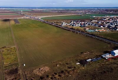Proprietar vand teren INTRAVILAN, 72290mp, DNE85 cu acces direct la A7 - 4