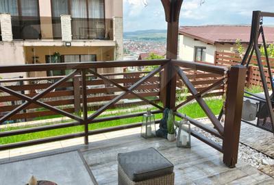 Duplex cu 4 camere în Florești
