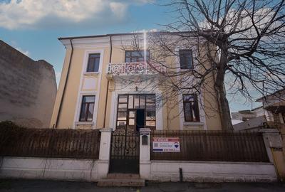 Vila de vanzare in zona peninsulara Constanta - 1