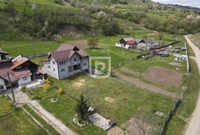 Casă 320 mp utili + 1143 mp teren, la roșu, Gura Humorului - 2
