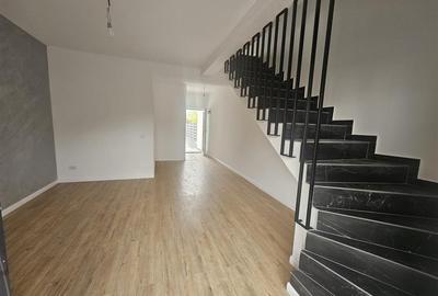 Casă cu 3 camere în Bucium