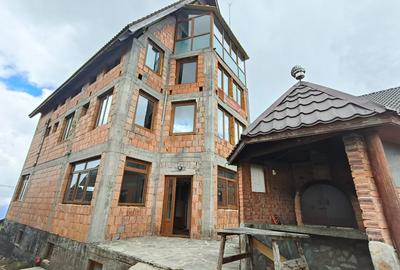 Pensiune de vânzare în Rânca – oportunitate rară lângă pârtia M1 - 5