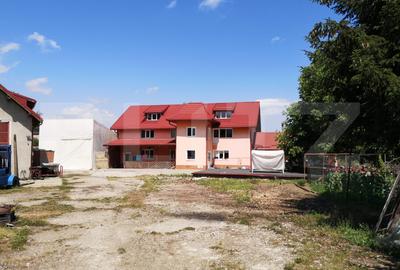 Casa cu teren 2464 mp, potential constructie blocuri, langa Avangarden - 2