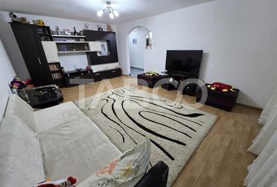 Apartament decomandat de vanzare 59 utili balcon pod zona Dioda Sibiu - 11