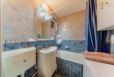 Apartament cu 2 camere semidecomandat, mobilat în Central