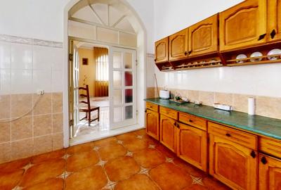 Casa mare pretabila pensiune - 10