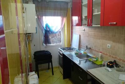 Apartament cu 2 camere nedecomandat în Micro 6