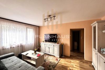 Apartament cu 3 camere semidecomandat, mobilat în Săsar