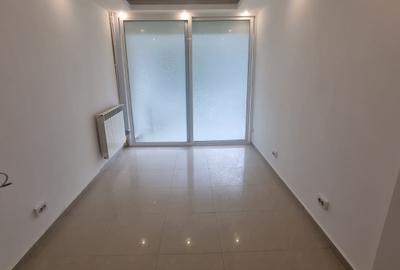 Apartament 3 camere - zona tomis 3 - 1