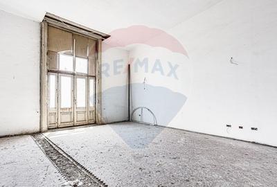 Apartament spatios de vanzare in Palatul Neuman, ultracentral. - 4