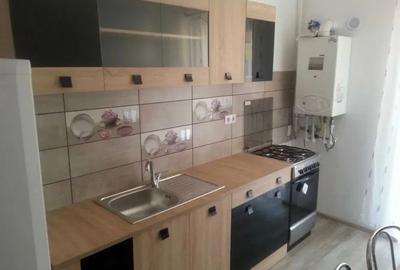 Apartament cu o camera decomandat, balcon, zona Florilor - 2
