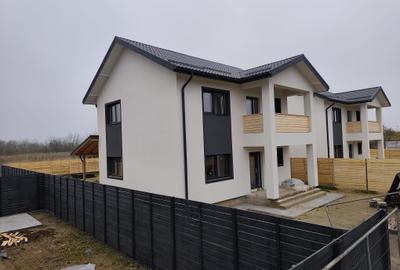 FARA COMISION case 4 camere 2 bai terasa P+1+pod canal apa gaz curent la cheie - 3