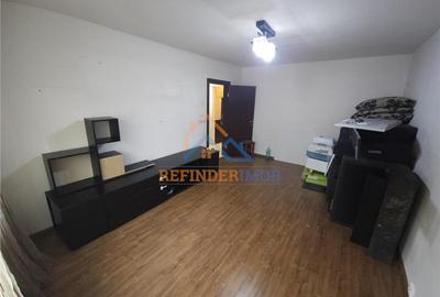 Apartament cu 3 camere decomandat, mobilat în Ozana
