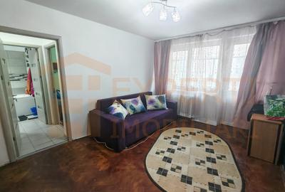 Apartament cu 2 camere semidecomandat în Tomis II
