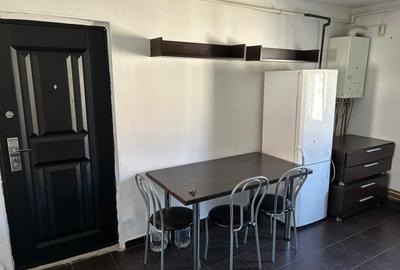 Apartament cu 2 camere ..  2 balcoane si centrala termica .. S= 51 mp - 3