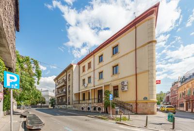 RESTAURANT DE VANZARE zona ARMENEASCA - 2
