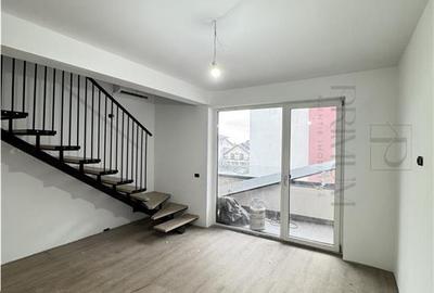 Apartament cu 3 camere semidecomandat în Giroc