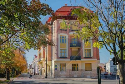 Apartament de vânzare cu suprafață de 150mp, Ultracentral, Oradea - 1