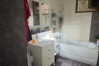 Apartament - 5 camere - decomandat - 9