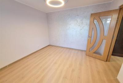Apartament 3 camere, Renovat 2025, cu 2 balcoane,Bacau - 1