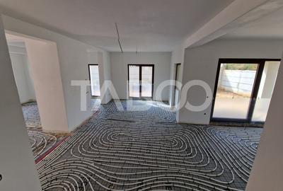 Casa individuala de vanzare cu teren, terasa, garaj si curte Selimbar - 13
